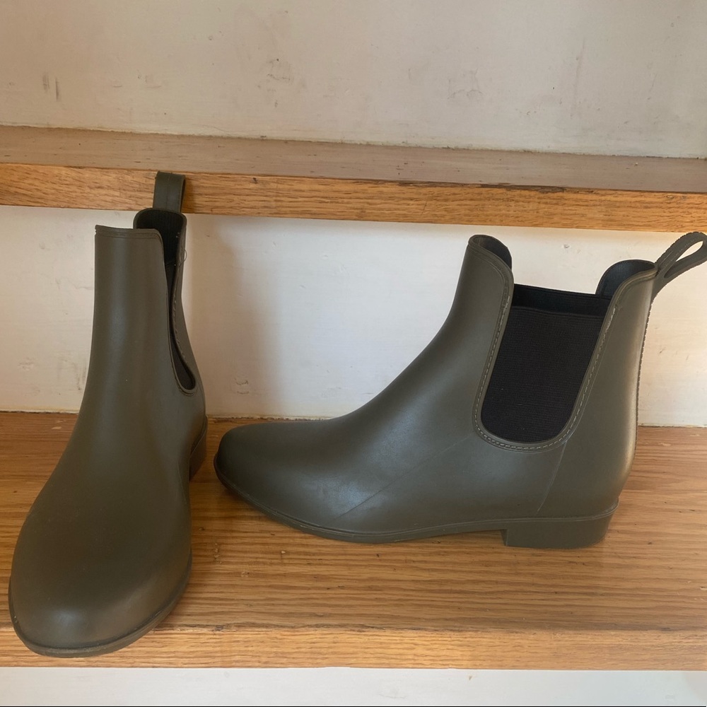 Short Rain Boots